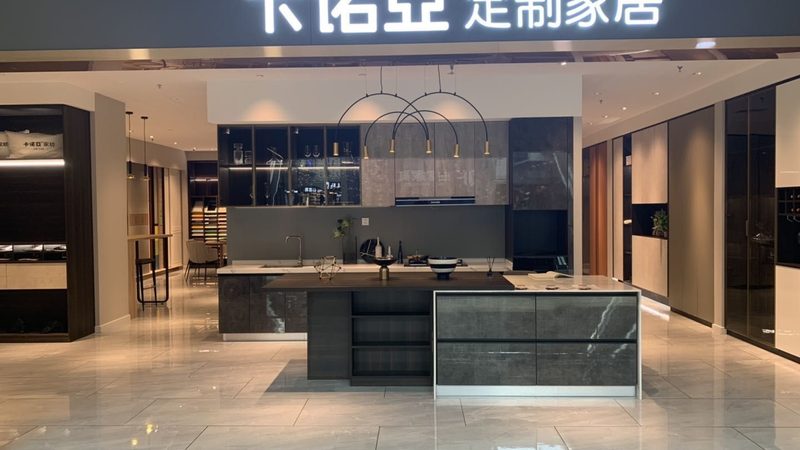 多层实木板厨房台面：耐用背后的秘密